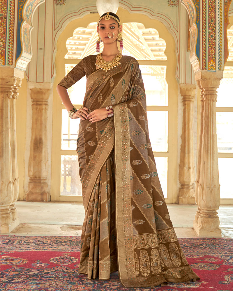 Brown Floral Printed Saree With Unstitched Blouse