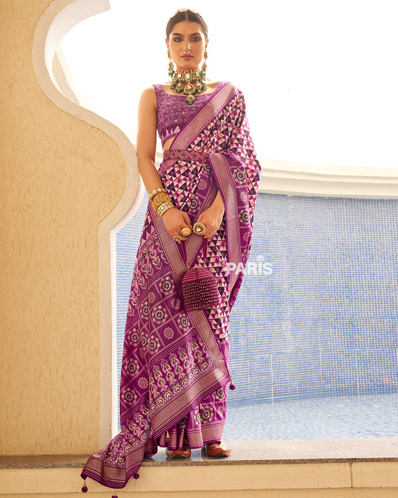 Pink & White Geometric Printed Embellished Zari Border Silk Saree with Unstitched Blouse