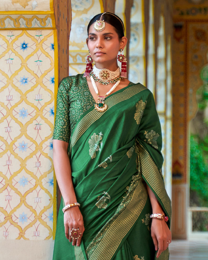 Green Floral Printed Saree With Unstitched Blouse