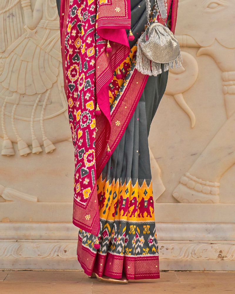 Cloudy Grey Elephants Printed Saree With Contrast Ikat Printed Pallu