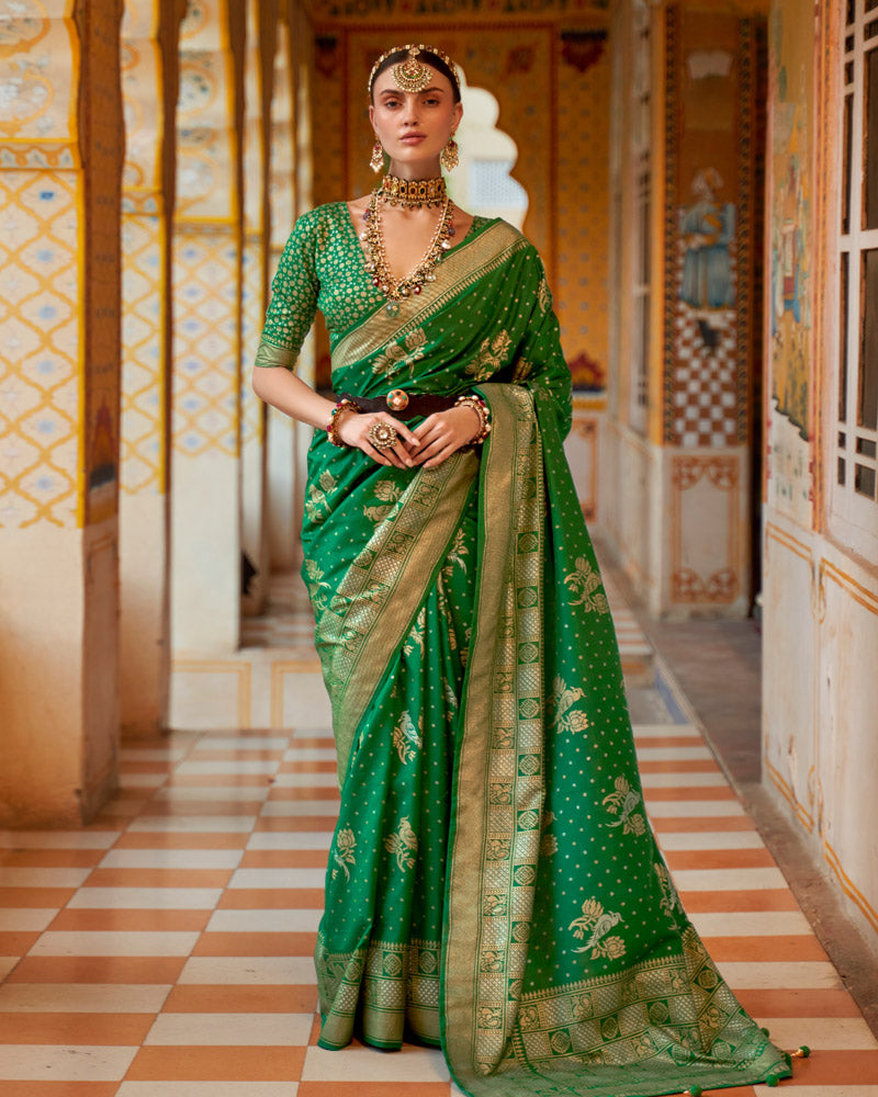 Deep Green Floral Printed Saree With Unstitched Blouse