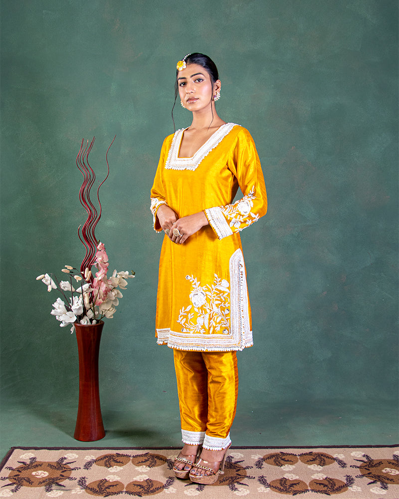 Yellow straight cut kurta with pant and dupatta in crepe silk