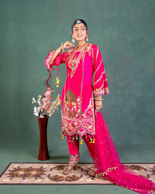 Pink straight cut kurta with pant and dupatta in crepe silk